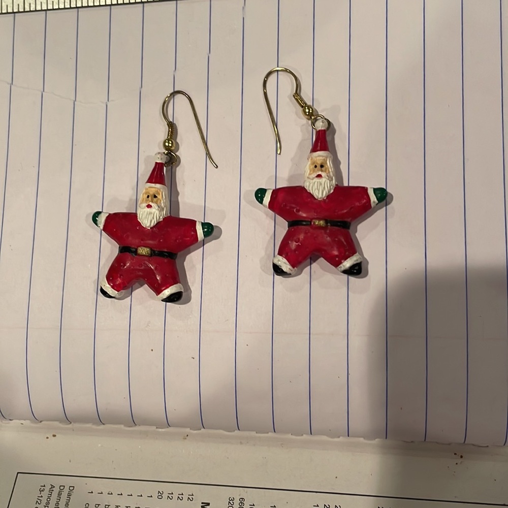 Santa Earrings! - Picture 2 of 3